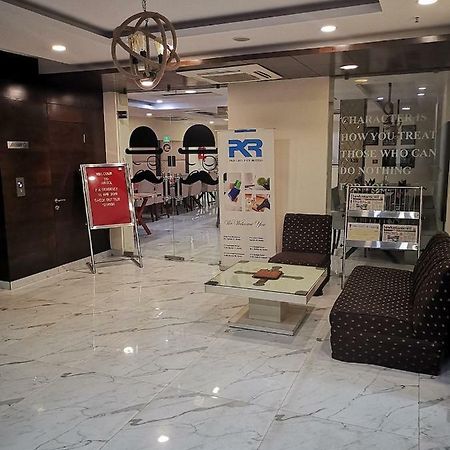 Hotel Pk Residency Нойда Екстер'єр фото