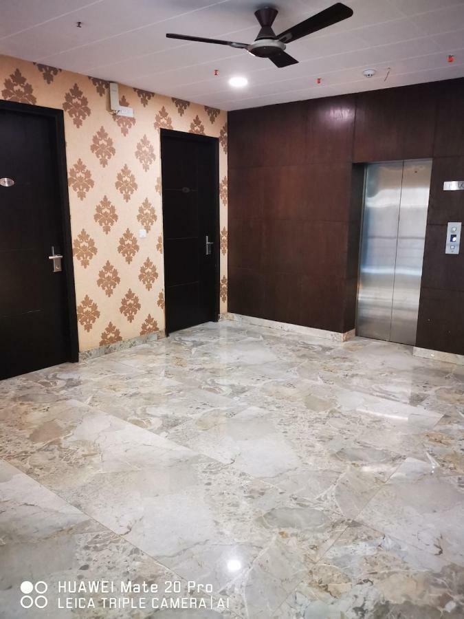 Hotel Pk Residency Нойда Екстер'єр фото